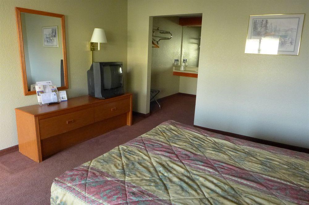 Inn At Rohnert Park Exterior photo