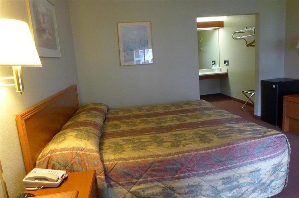 Inn At Rohnert Park Room photo
