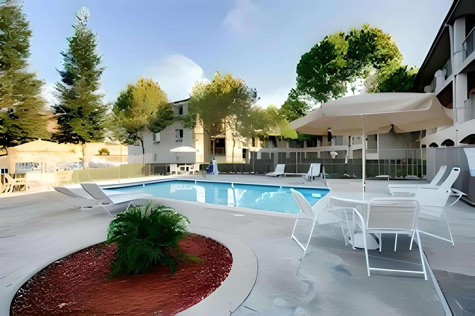 Inn At Rohnert Park Exterior photo