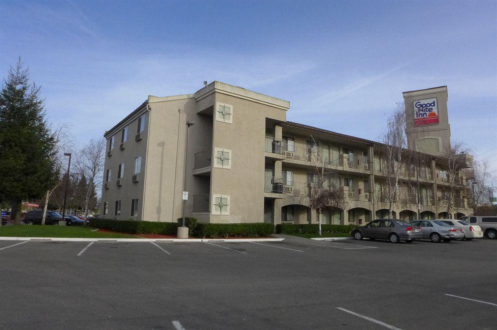 Inn At Rohnert Park Exterior photo